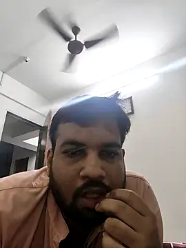 Snapshot of vinay_smalldick chatting on April 29, 2026, 5:06 pm vinay smalldick online show from April 29, 2026, 5:06 pm