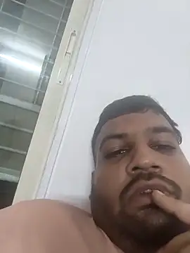 Snapshot of vinay_smalldick chatting on May 8, 2026, 4:45 pm vinay smalldick online show from May 8, 2026, 4:45 pm
