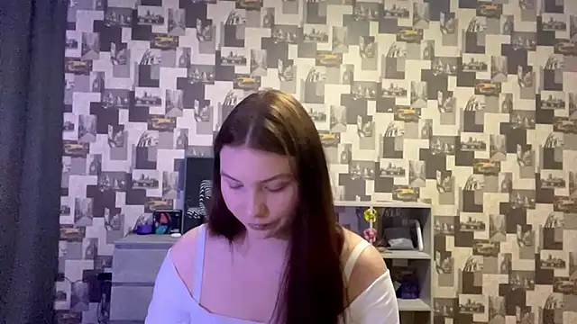 SwiiSweet online show from September 9, 2025, 4:17 pm