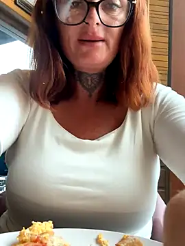 IrishmilfAnna online show from October 10, 2025, 10:47 am