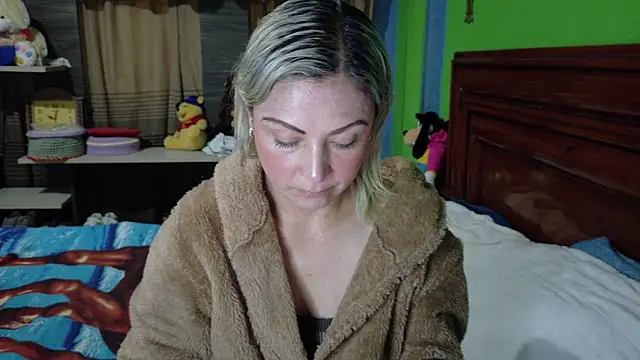  Charlize theron  online show from February 6, 2026, 10:51 am