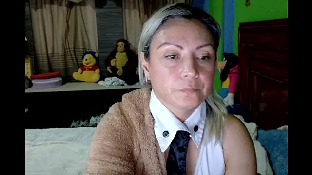  Charlize theron  online show from February 22, 2026, 11:14 pm