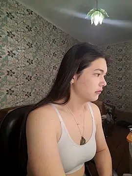 Snapshot of Albi_Glow chatting on October 22, 2025, 2:12 am Albi Glow online show from October 22, 2025, 2:12 am