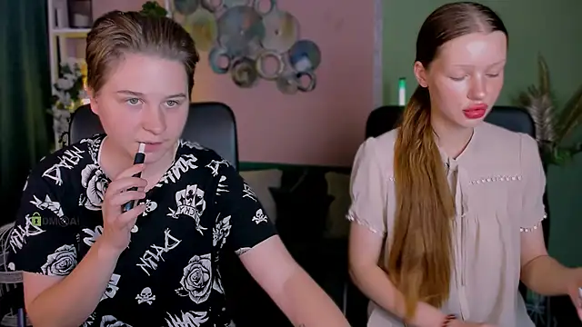 khloebeauty online show from September 24, 2025, 5:44 am