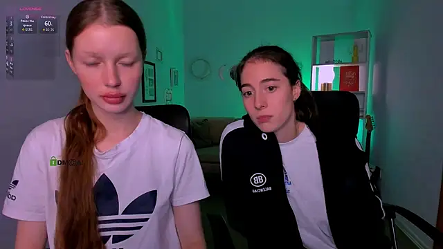 khloebeauty online show from November 18, 2025, 9:08 pm