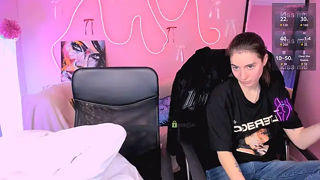 khloebeauty online show from April 14, 2026, 7:09 pm