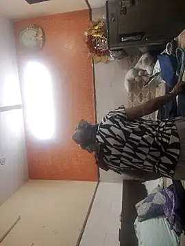 Snapshot of meenu_bhabhi547 chatting on September 9, 2025, 3:50 am meenu bhabhi547 online show from September 9, 2025, 3:50 am