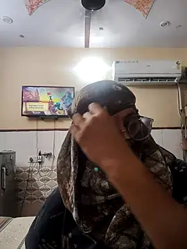 Snapshot of meenu_bhabhi547 chatting on September 22, 2025, 2:02 am meenu bhabhi547 online show from September 22, 2025, 2:02 am