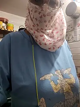 Snapshot of meenu_bhabhi547 chatting on September 25, 2025, 2:26 am meenu bhabhi547 online show from September 25, 2025, 2:26 am