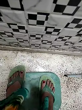 Snapshot of meenu_bhabhi547 chatting on October 19, 2025, 1:17 am meenu bhabhi547 online show from October 19, 2025, 1:17 am