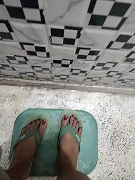 Snapshot of meenu_bhabhi547 chatting on October 21, 2025, 2:12 am meenu bhabhi547 online show from October 21, 2025, 2:12 am