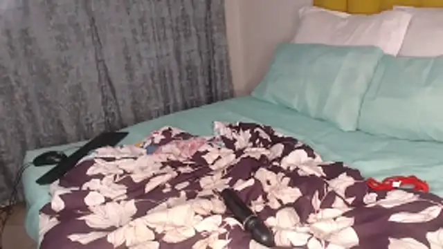 Bella 2025 online show from February 24, 2026, 8:29 pm