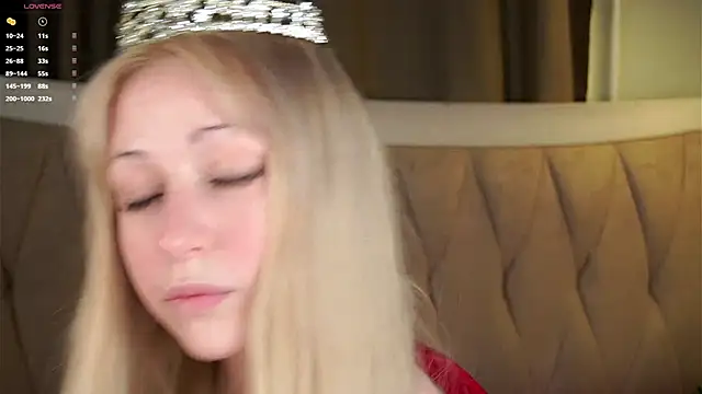 Snapshot of MarciDarugar chatting on December 4, 2025, 3:10 pm MarciDarugar online show from December 4, 2025, 3:10 pm