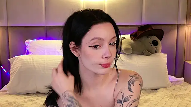 Snapshot of Goldy_Stark chatting on January 18, 2026, 8:45 pm Goldy Stark online show from January 18, 2026, 8:45 pm