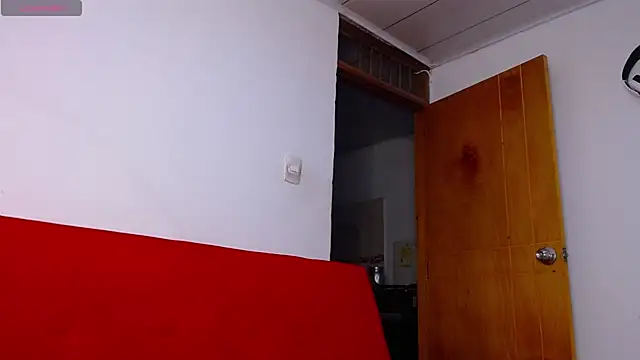 tommyblessd1 online show from September 26, 2025, 5:33 am