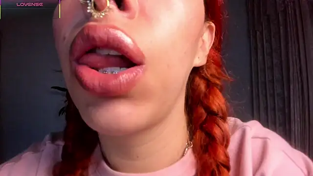 Snapshot of bri_von_dhara__ chatting on September 17, 2025, 10:39 am bri von dhara online show from September 17, 2025, 10:39 am