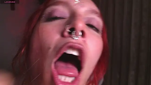 Snapshot of bri_von_dhara__ chatting on December 1, 2025, 11:32 pm bri von dhara online show from December 1, 2025, 11:32 pm