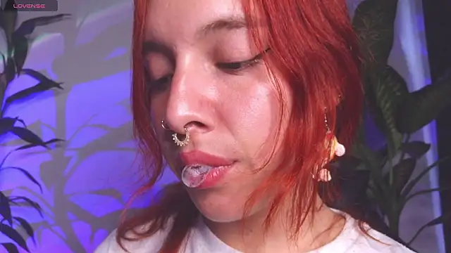 Snapshot of bri_von_dhara__ chatting on February 2, 2026, 9:13 pm bri von dhara online show from February 2, 2026, 9:13 pm