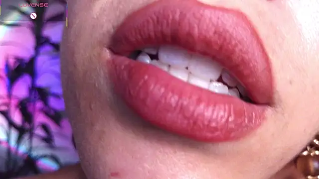 Snapshot of bri_von_dhara__ chatting on February 12, 2026, 10:05 pm bri von dhara online show from February 12, 2026, 10:05 pm