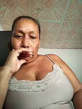 Snapshot of Naomi-Mature chatting on May 3, 2026, 2:01 pm Naomi-Mature online show from May 3, 2026, 2:01 pm