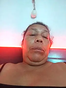 Snapshot of Naomi-Mature chatting on May 4, 2026, 3:35 am Naomi-Mature online show from May 4, 2026, 3:35 am
