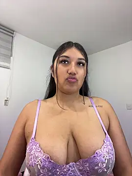 SharaRous online show from May 17, 2026, 8:38 pm