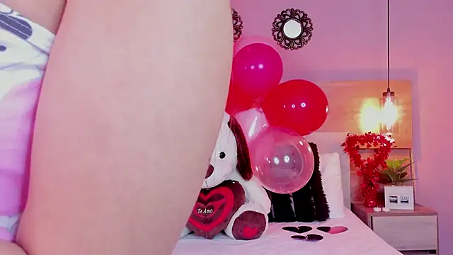 SusanAdams1 online show from February 13, 2026, 4:36 pm