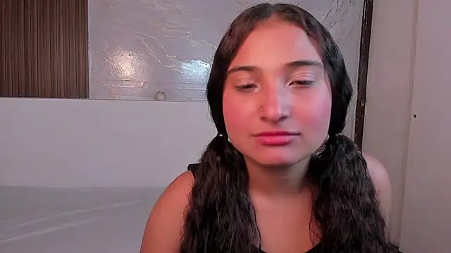 BellaSky4 online show from October 4, 2025, 12:03 pm