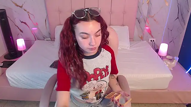 Red kytty6 online show from March 30, 2026, 4:24 am