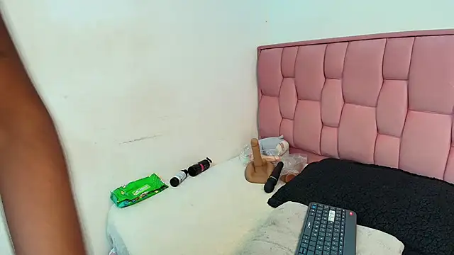 Snapshot of victoria_aphril chatting on February 19, 2026, 3:02 am victoria aphril online show from February 19, 2026, 3:02 am