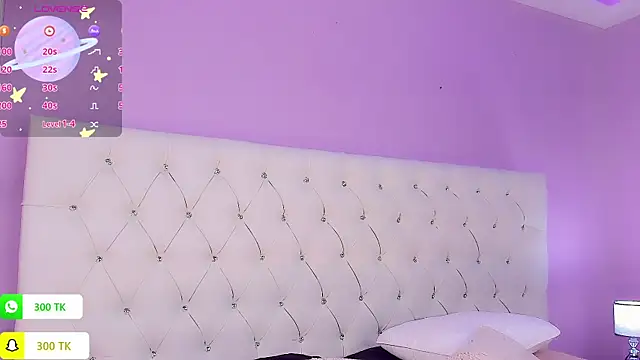 DaniielaV online show from December 16, 2025, 1:49 pm