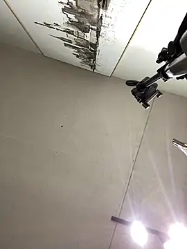 KloePink  online show from October 31, 2025, 11:00 am