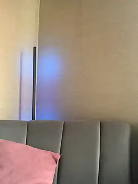 KloePink  online show from November 21, 2025, 12:48 pm