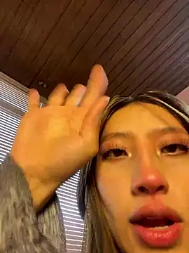 KloePink  online show from January 14, 2026, 11:38 am