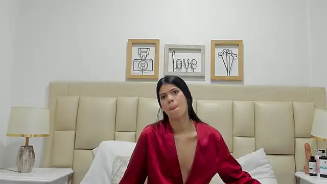 Snapshot of SkinnyGirl_28 chatting on January 5, 2026, 7:28 pm SkinnyGirl 28 online show from January 5, 2026, 7:28 pm