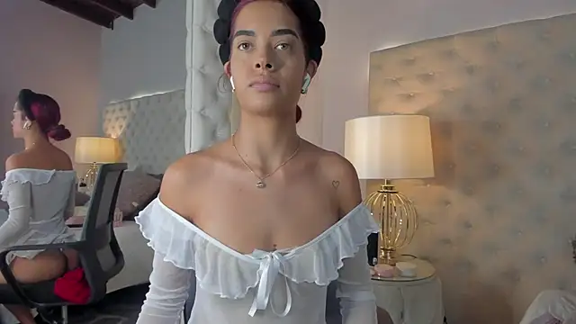 Snapshot of AlannaBlakes chatting on November 4, 2025, 2:54 am AlannaBlakes online show from November 4, 2025, 2:54 am