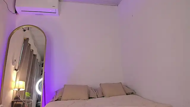 elzafuentes1 online show from February 24, 2026, 7:34 pm