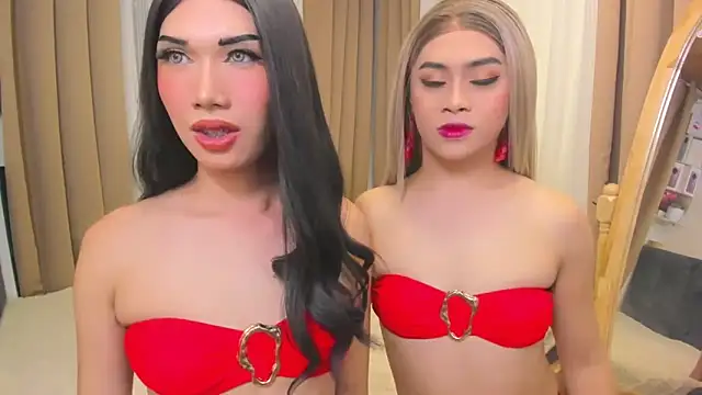 MaxCollins online show from December 1, 2025, 6:57 pm