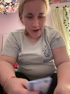 Snapshot of imawhorenslut19 chatting on April 9, 2026, 3:06 am imawhorenslut19 online show from April 9, 2026, 3:06 am