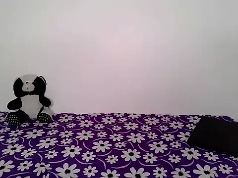 Naina gf online show from September 11, 2025, 5:35 pm