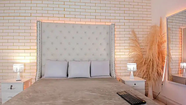 mara winters  online show from February 19, 2026, 12:12 pm