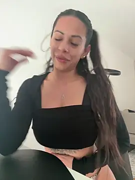 Teparolaverga1990 online show from April 9, 2026, 11:15 am