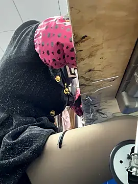 DHJM168 online show from December 18, 2025, 1:11 am