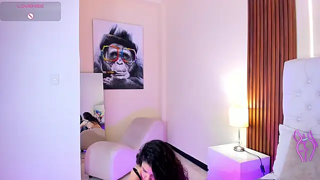 IrisLaurent online show from November 2, 2025, 3:36 pm