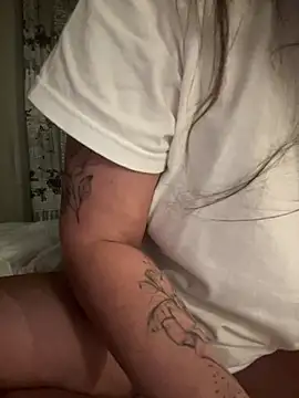 Snapshot of TheNaturalistX chatting on February 27, 2026, 8:31 pm TheNaturalistX online show from February 27, 2026, 8:31 pm