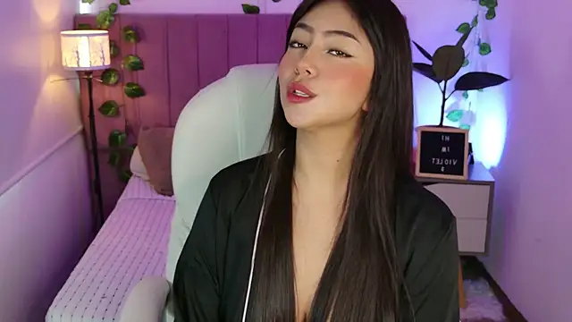 Snapshot of VioletBlacke_ chatting on October 1, 2025, 3:18 pm VioletBlacke  online show from October 1, 2025, 3:18 pm