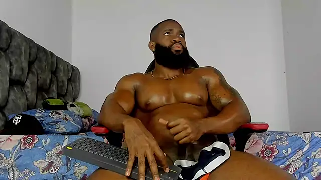 Snapshot of james_musclebbc chatting on October 24, 2025, 9:55 pm james musclebbc online show from October 24, 2025, 9:55 pm