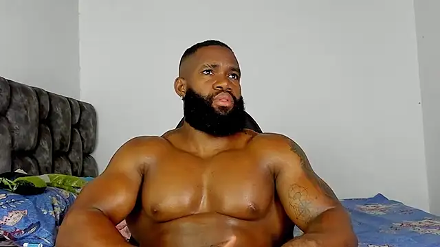 Snapshot of james_musclebbc chatting on December 14, 2025, 1:38 pm james musclebbc online show from December 14, 2025, 1:38 pm