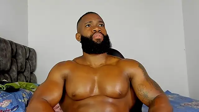 Snapshot of james_musclebbc chatting on December 15, 2025, 2:10 pm james musclebbc online show from December 15, 2025, 2:10 pm