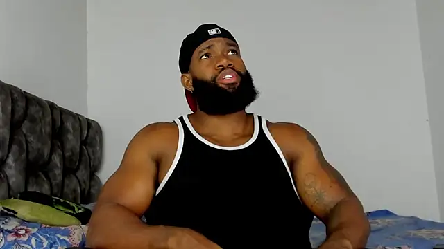 Snapshot of james_musclebbc chatting on December 19, 2025, 11:45 pm james musclebbc online show from December 19, 2025, 11:45 pm